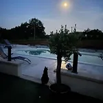 Maison 6km De Sarlat Piscine Chauffée Et Jacuzzi *