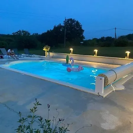 Piscine Chauffee Et Jacuzzi Sarlat En Perigord Вилла Saint-Vincent-le-Paluel
