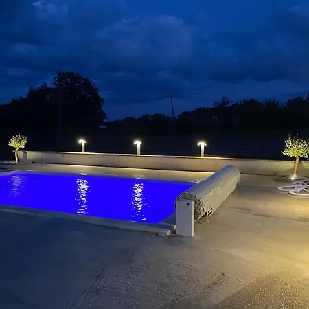 Maison 6km De Sarlat Piscine Chauffée Et Jacuzzi Villa *
