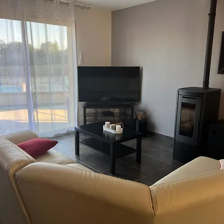 Villa Maison 6km De Sarlat Piscine Chauffée Et Jacuzzi *