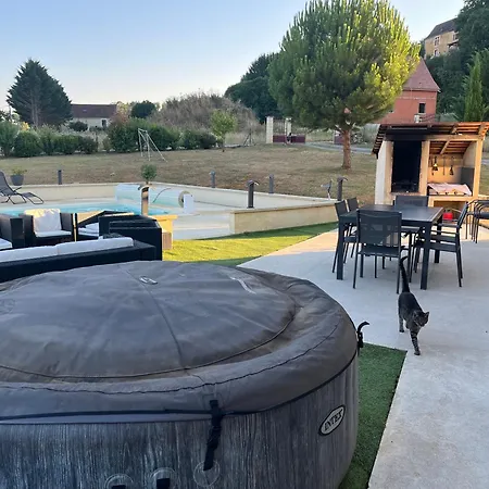 Piscine Chauffee Et Jacuzzi Sarlat En Perigord Saint-Vincent-le-Paluel